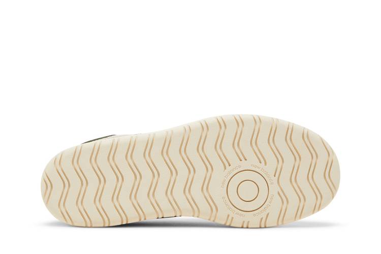 CT302 'White Nightwatch Green'