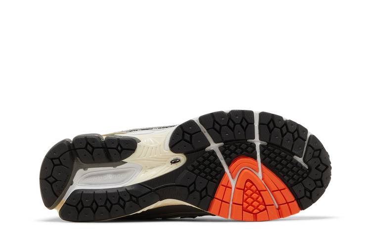 INVINCIBLE x N.HOOLYWOOD x 1906R 'Grey Swan'