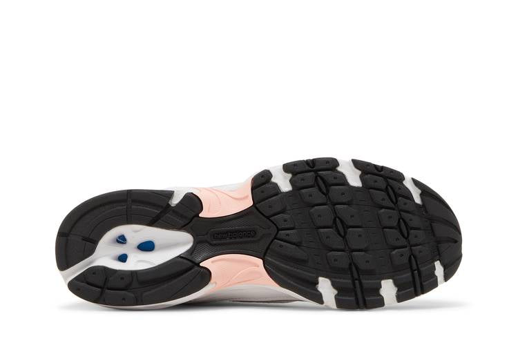 530 'White Light Pink'