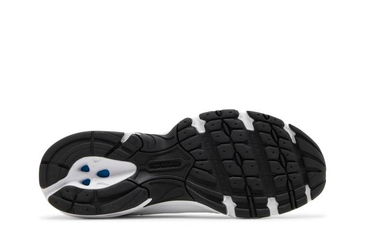 530 'White Black'