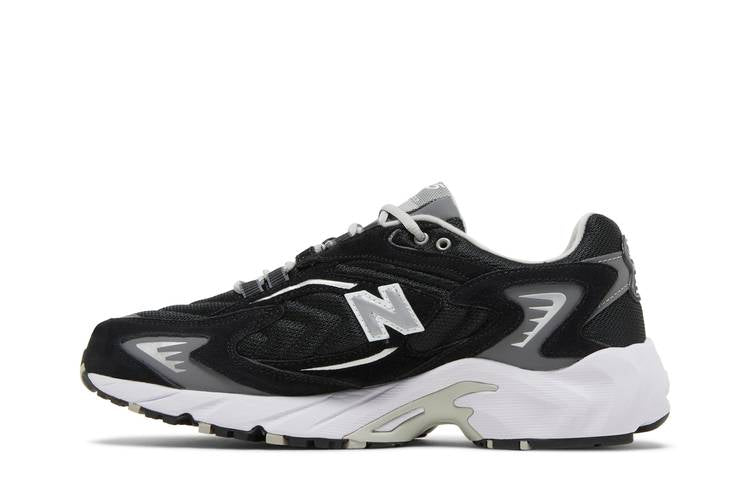 725 'Black Metallic Silver'