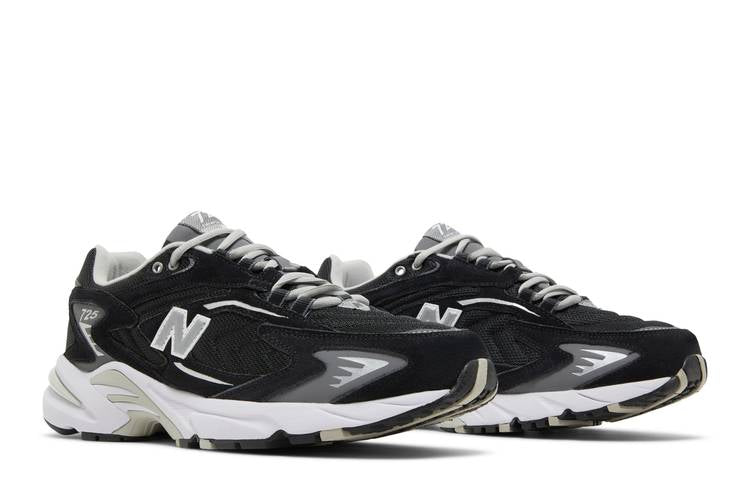 725 'Black Metallic Silver'