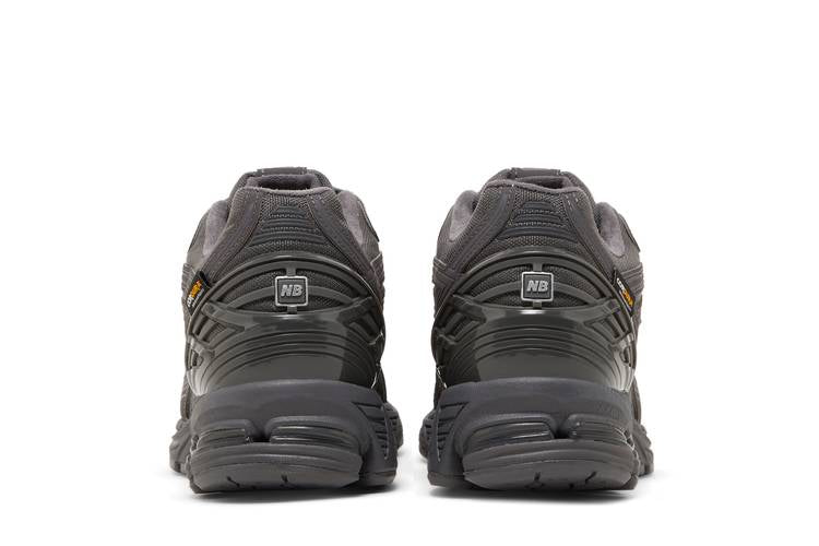 1906R Cordura 'Magnet'