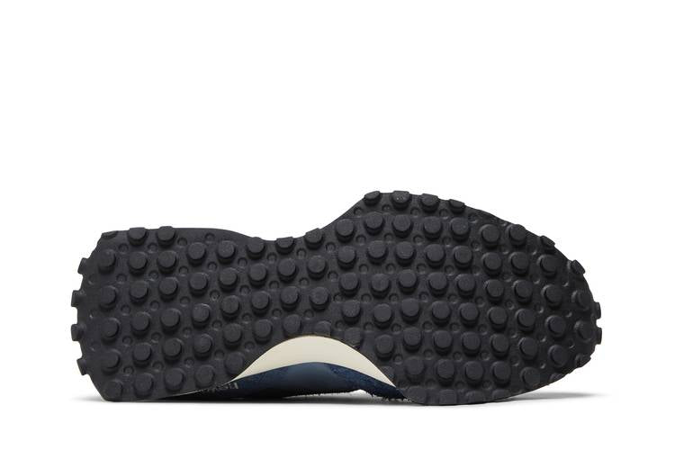 327 'Vintage Indigo'