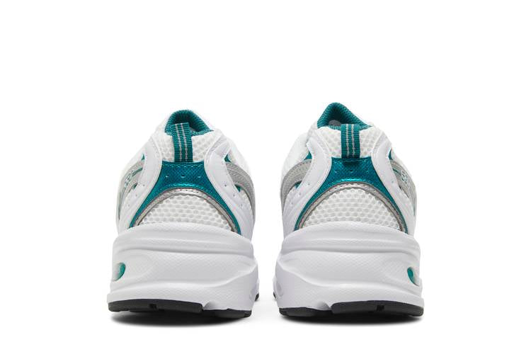 530 'White Silver Green'