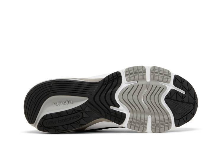990v6 Made in USA 2E Wide 'Black Silver'