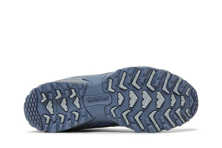 610 'Arctic Grey'