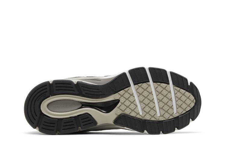 990v4 Big Kid 'Kool Grey Silver Filigree'
