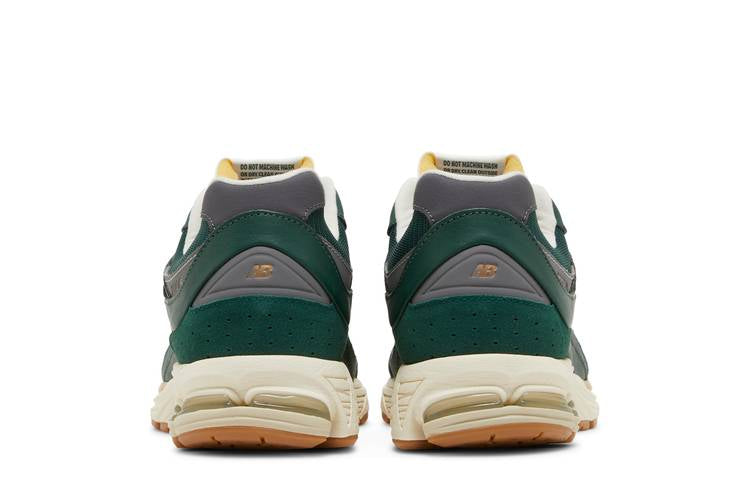 2002R 'Vintage Leather Pack - Green'
