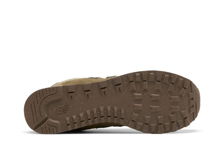 574 'Olive Bone'