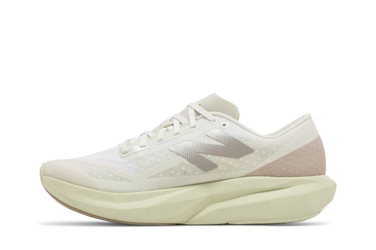 FuelCell Rebel v4 'Linen Lichen Green'