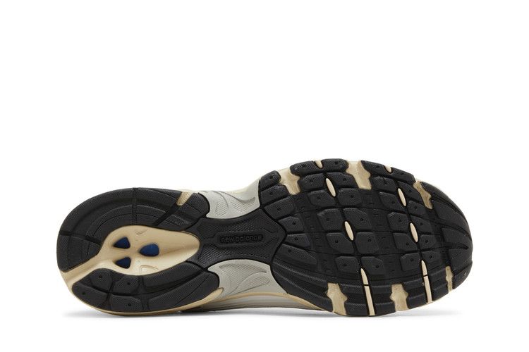 530 'White Sun Glow'