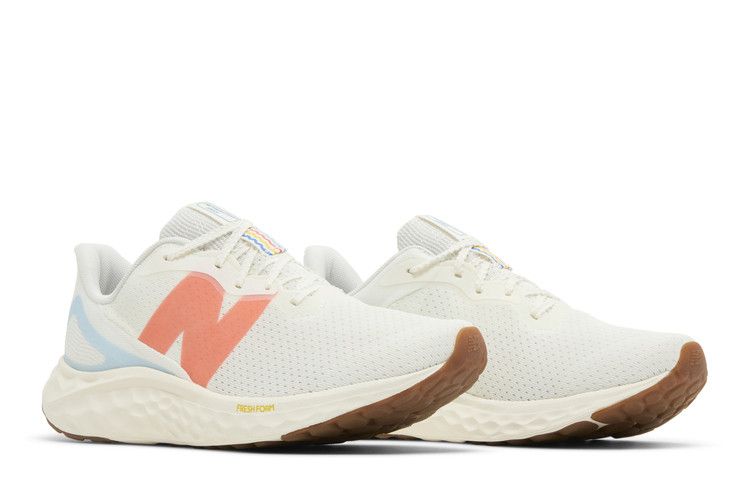 Wmns Fresh Foam Arishi v4 'Sea Salt Gulf Red'