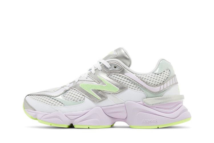 9060 'White Taro'