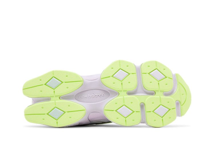 9060 'White Taro'