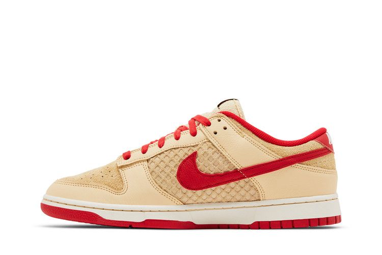 Dunk Low 'Strawberry Waffle'