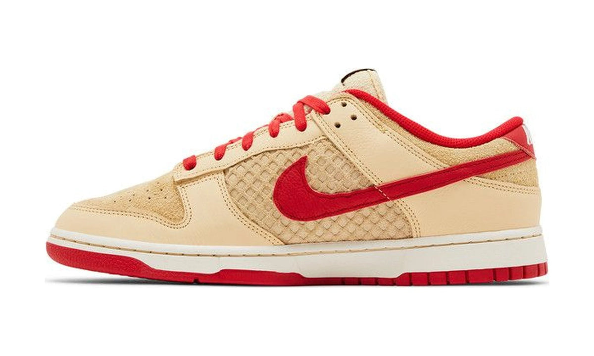 Dunk Low 'Strawberry Waffle'