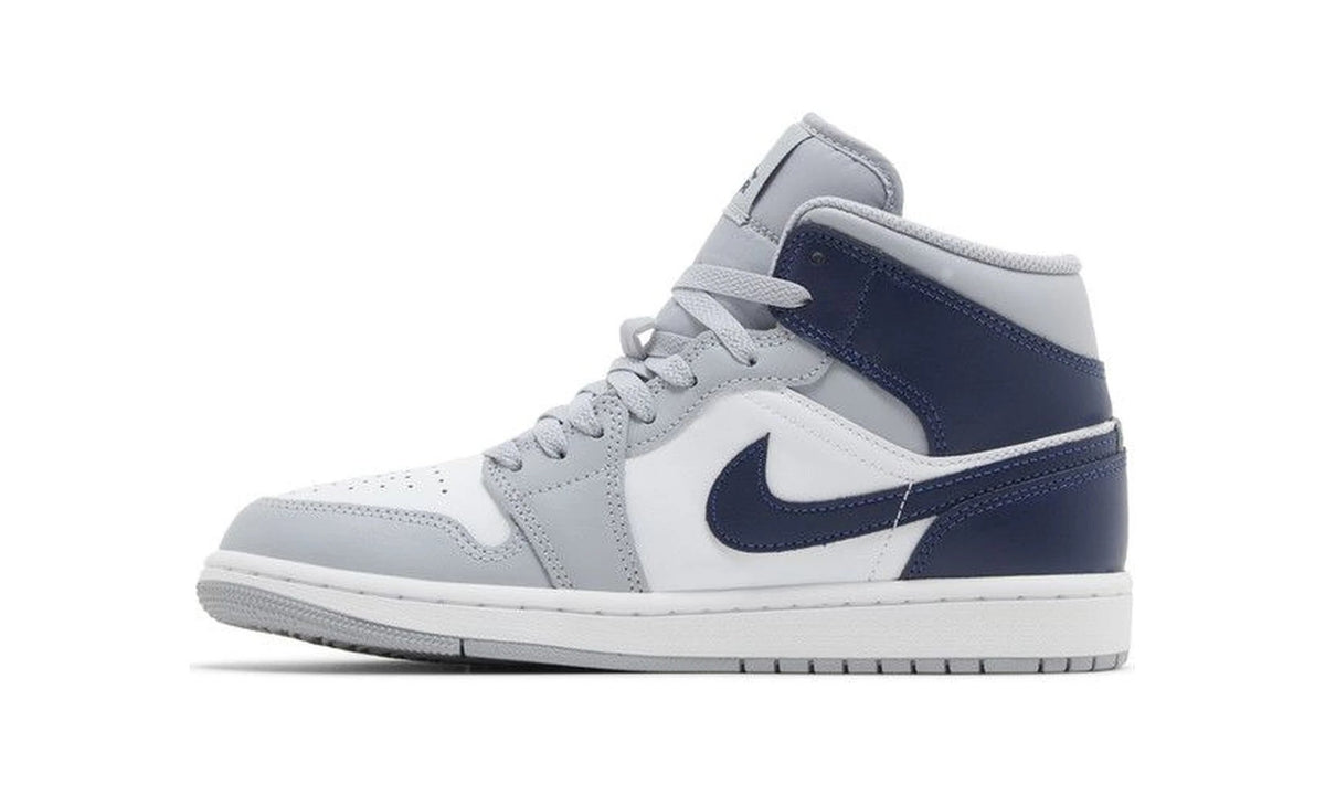 Air Jordan 1 Mid 'Wolf Grey Midnight Navy'