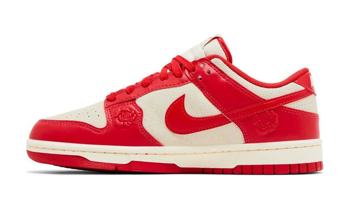 Wmns Dunk Low 'Roses'