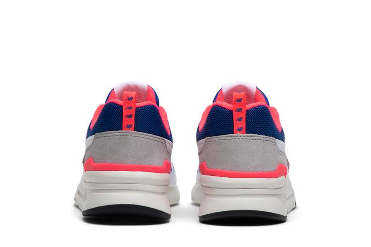 997 'White Pink Blue'