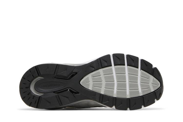 990v5 Made in USA 2E Wide 'Castlerock'