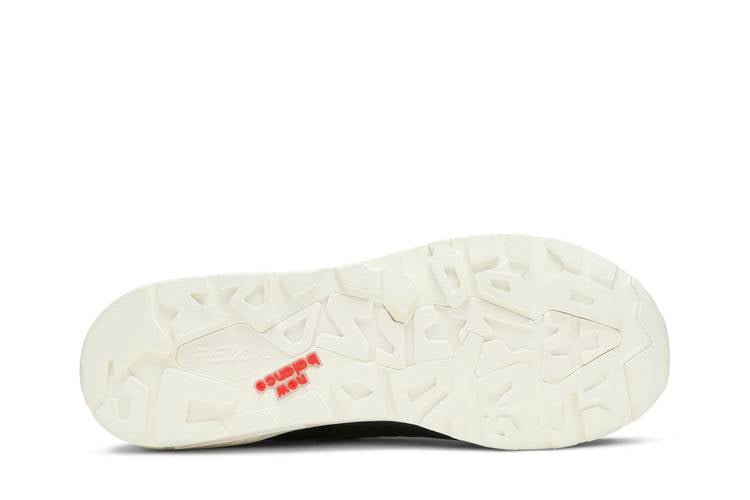 580 Deconstructed 'Black Off White'