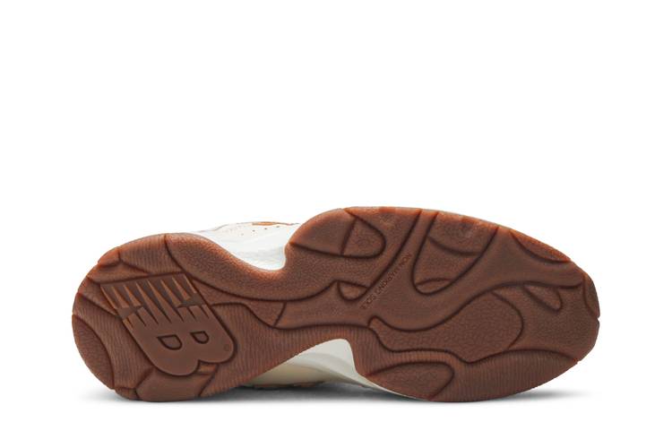 No Vacancy Inn x 650 'Water and WiFi'