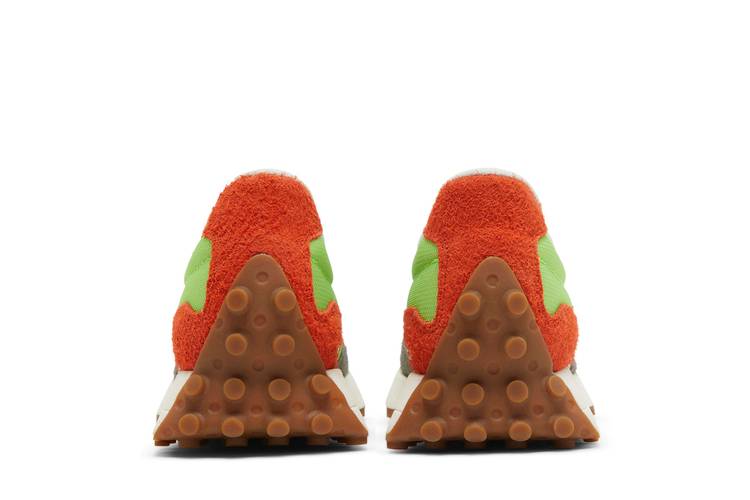 327 'Fluorescent Green'