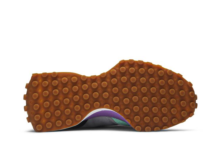 Wmns 327 'Neo Flame'