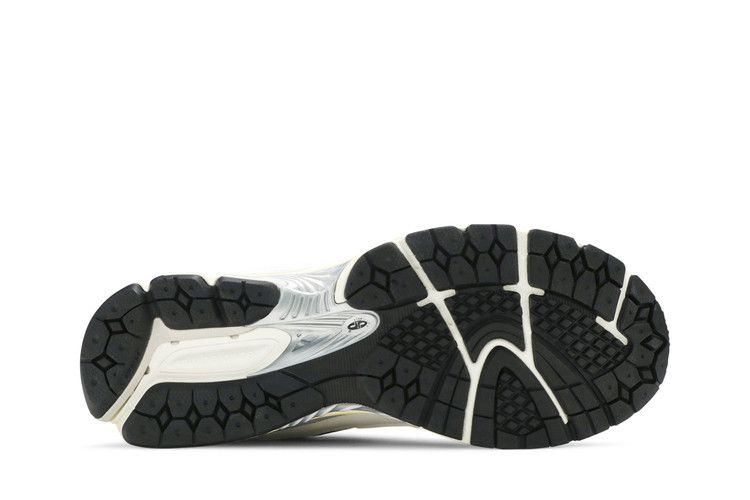 thisisneverthat x 2002R 'White'