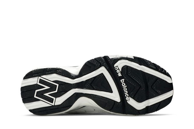 Wmns 452 'White Black'