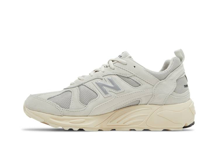878 'Light Grey'