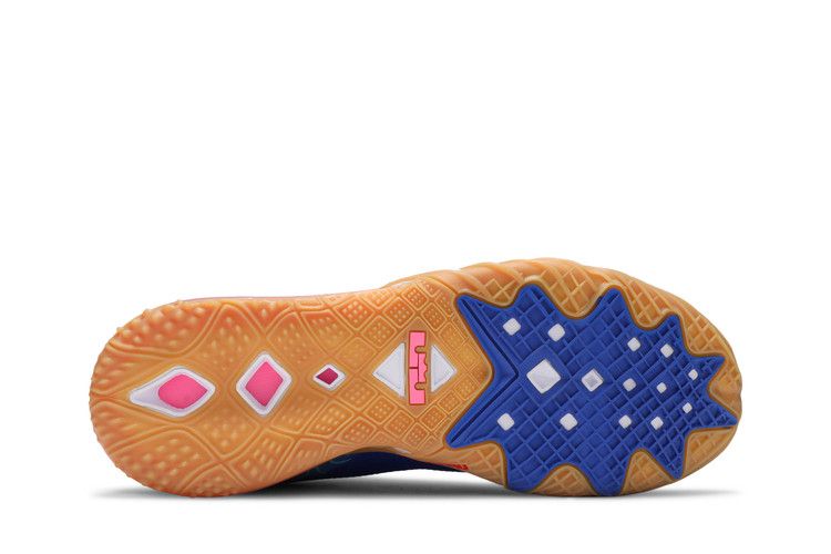 Xbox x Space Jam x LeBron 18 Low 'Wile E. x Roadrunner' Special Box