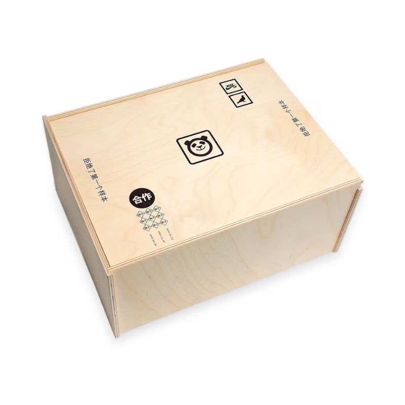 SB Dunk Low Pro OG Qs Panda Pigeon Special Box