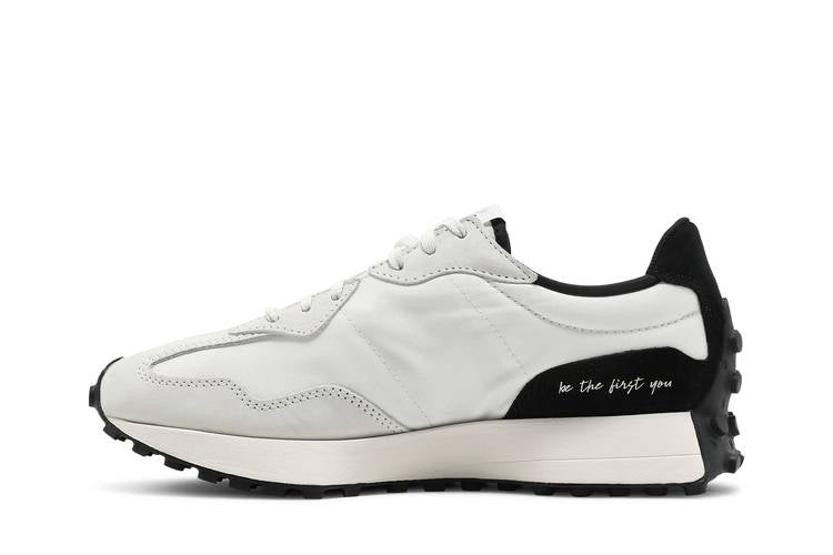 Wmns 327 'Sea Salt Black'