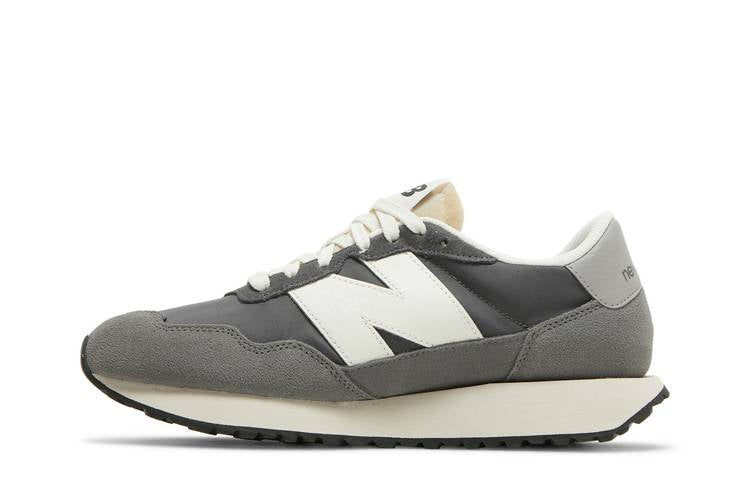 Wmns 237 'Magnet'
