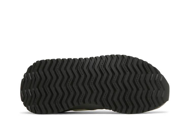 Wmns 237 'Magnet'