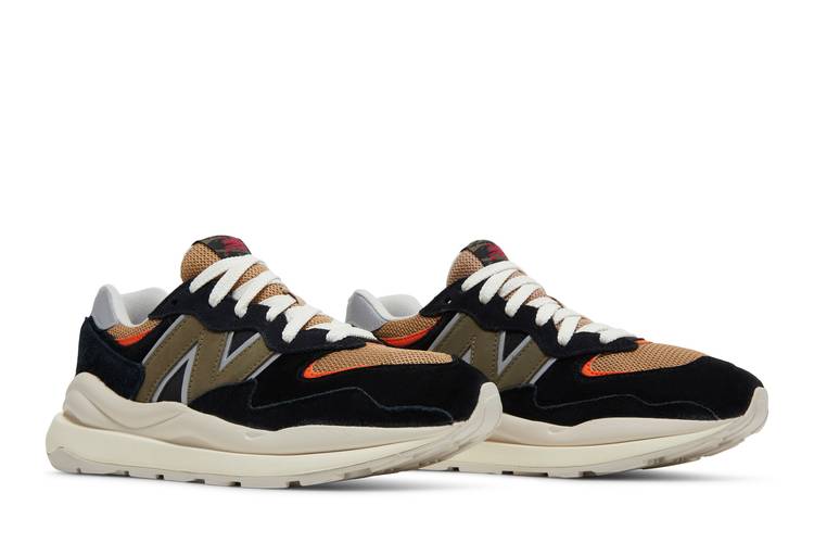 57/40 'Lunar New Year - Black Poppy'