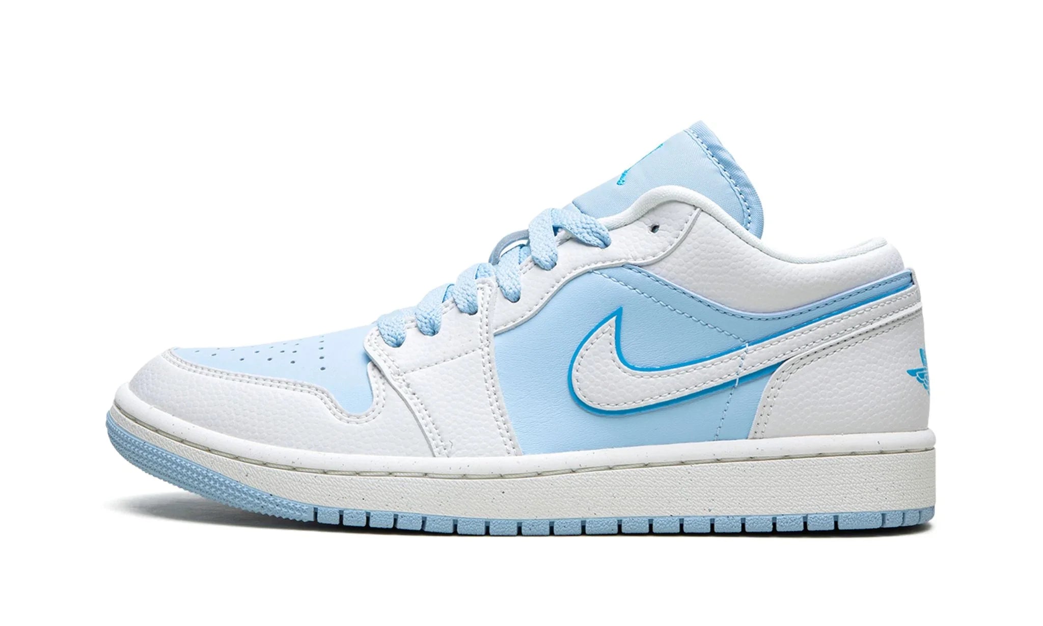 Wmns Air Jordan 1 low SE Reverse Ice Blue