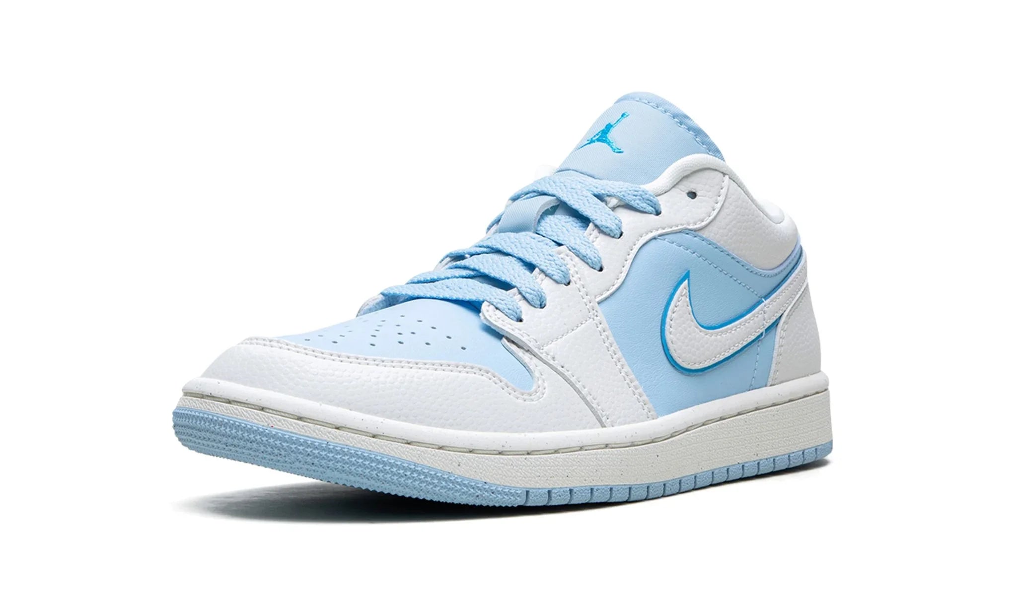 Wmns Air Jordan 1 low SE Reverse Ice Blue