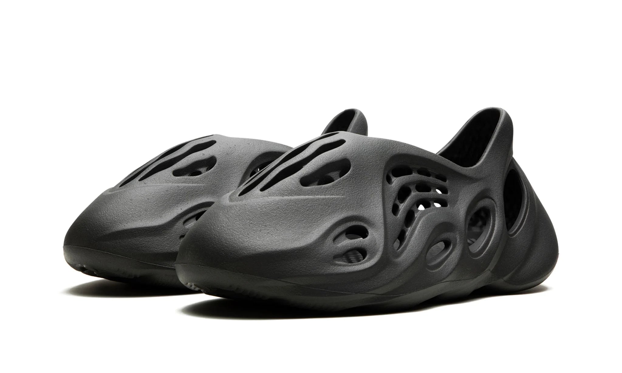 Yeezy Foam Rnr Carbon