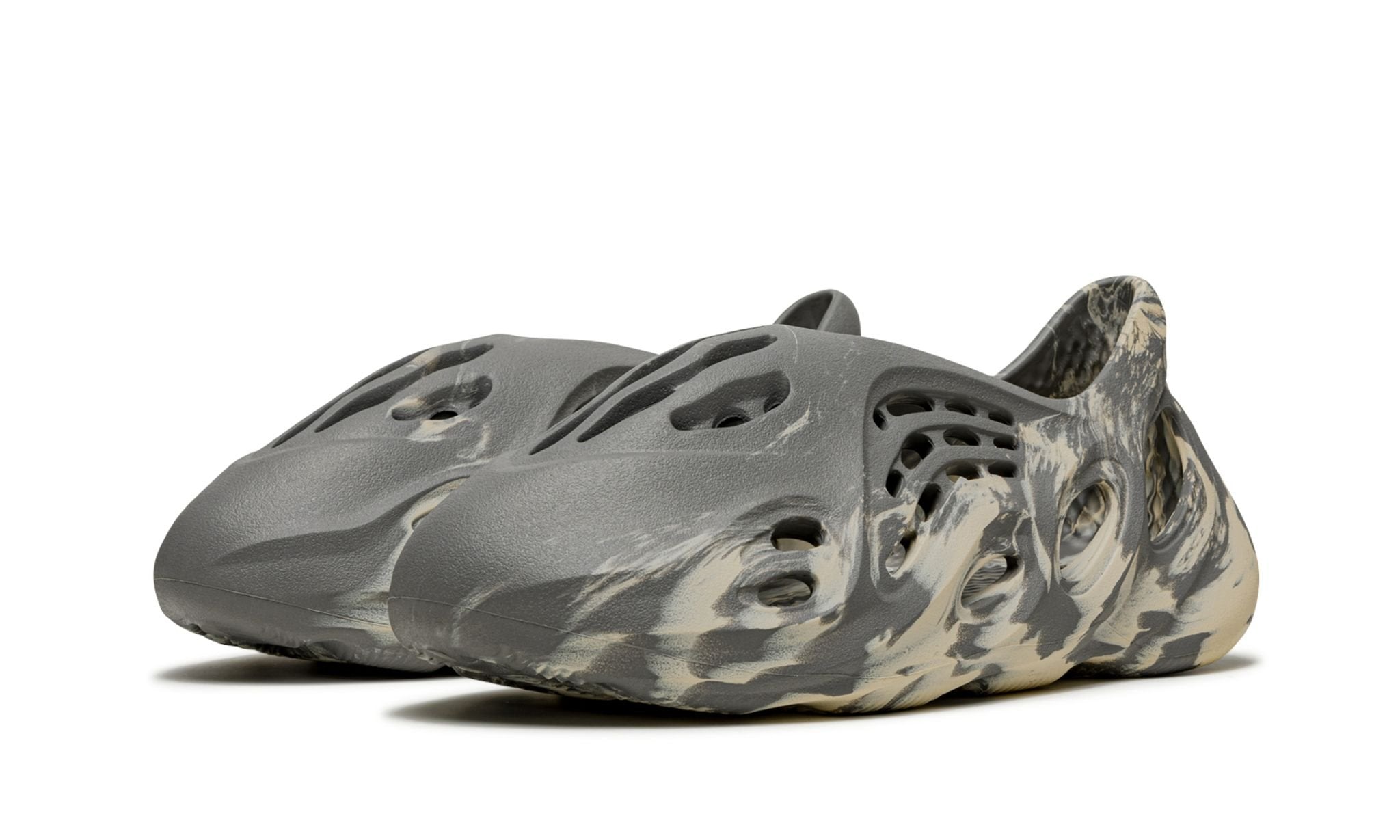 Yeezy Foam Runner Mxt Moon Grey