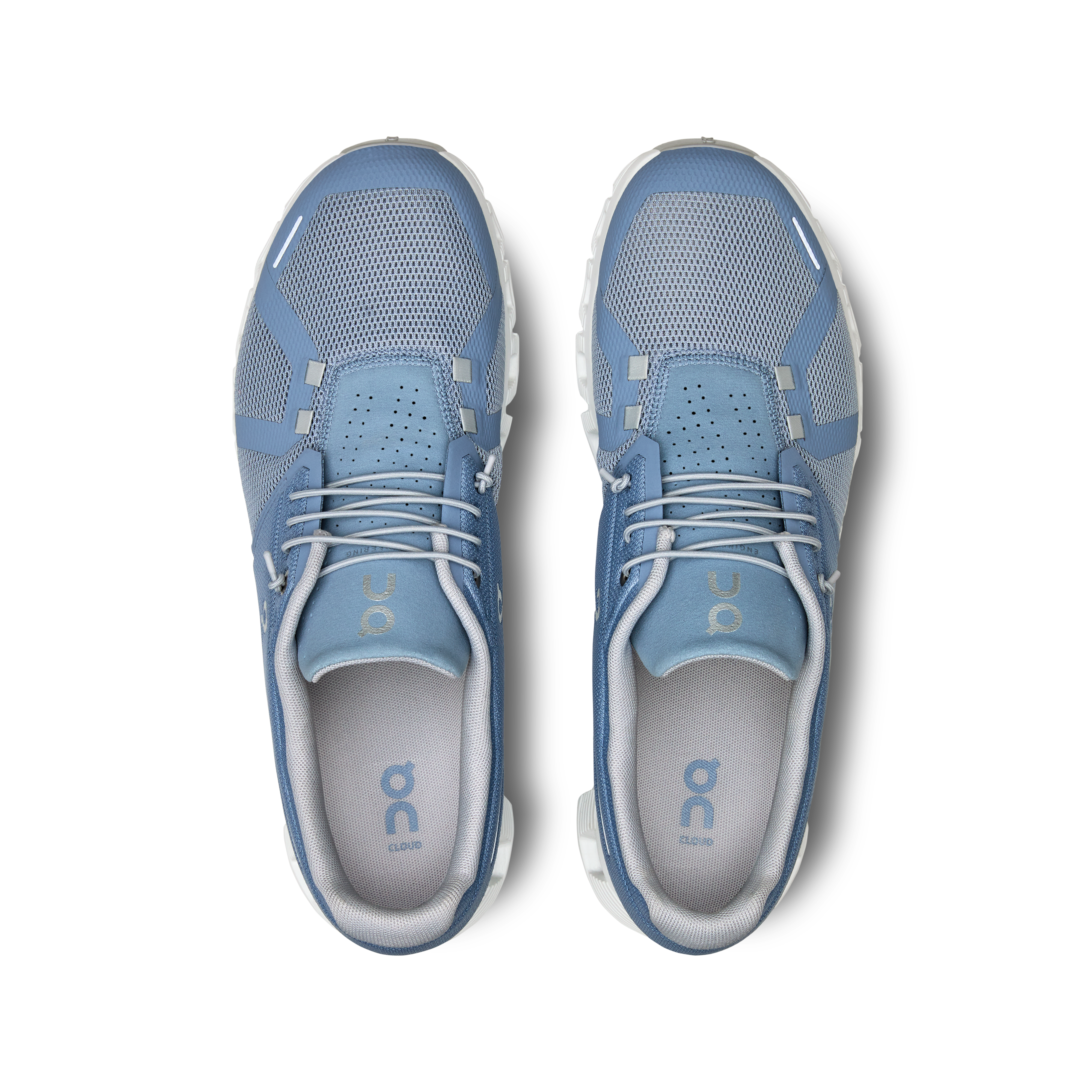 ON Cloud 5 'Chambray'
