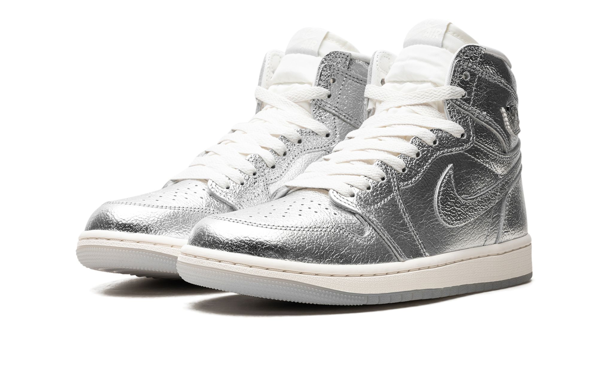 Wmns Air Jordan 1 Retro High OG 'Chrome'