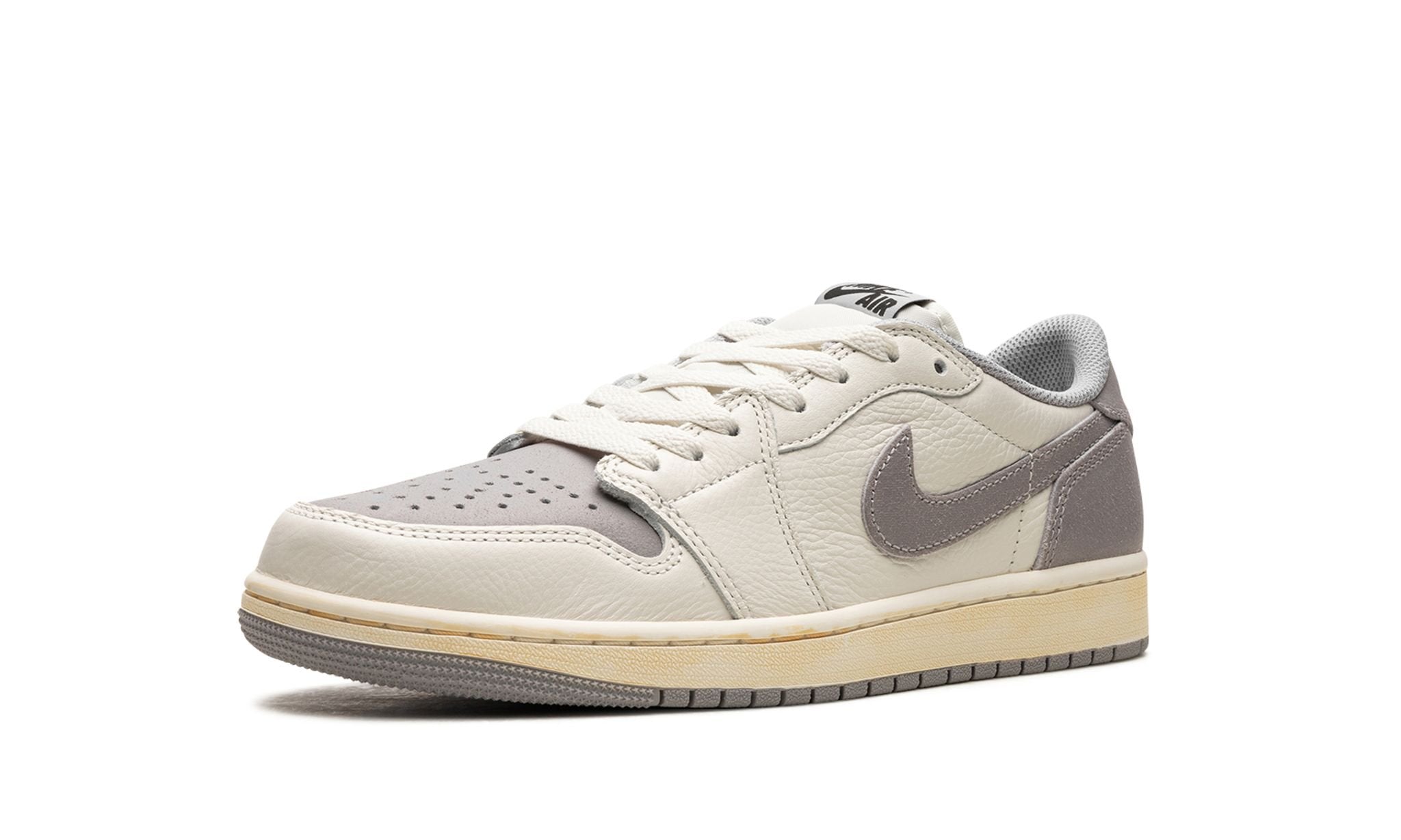 Air Jordan 1 Retro Low OG Atmosphere Grey