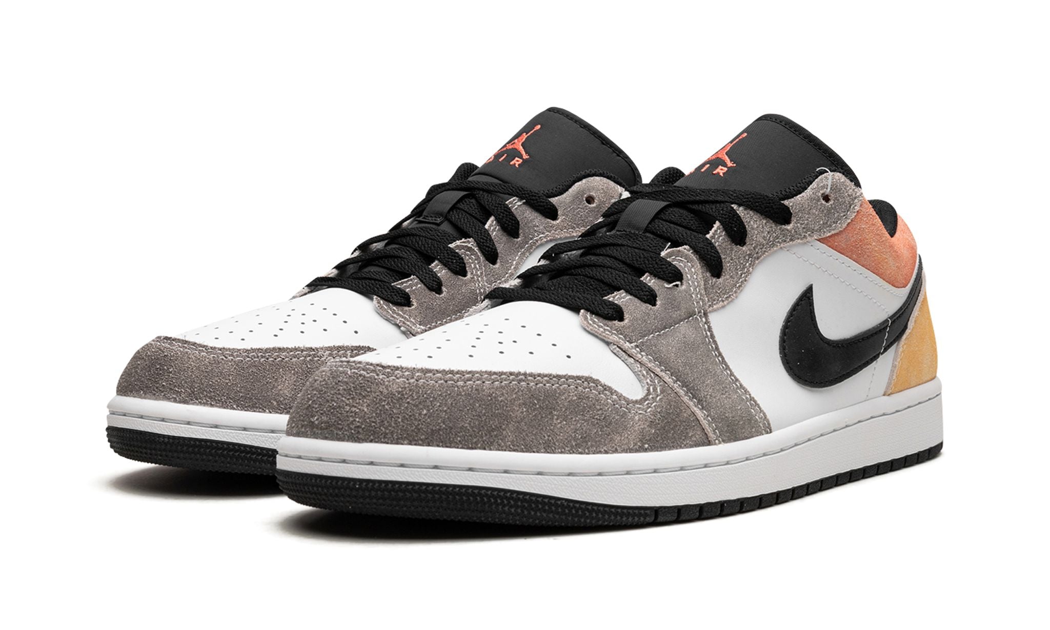 Air Jordan 1 Low SE Flight Club