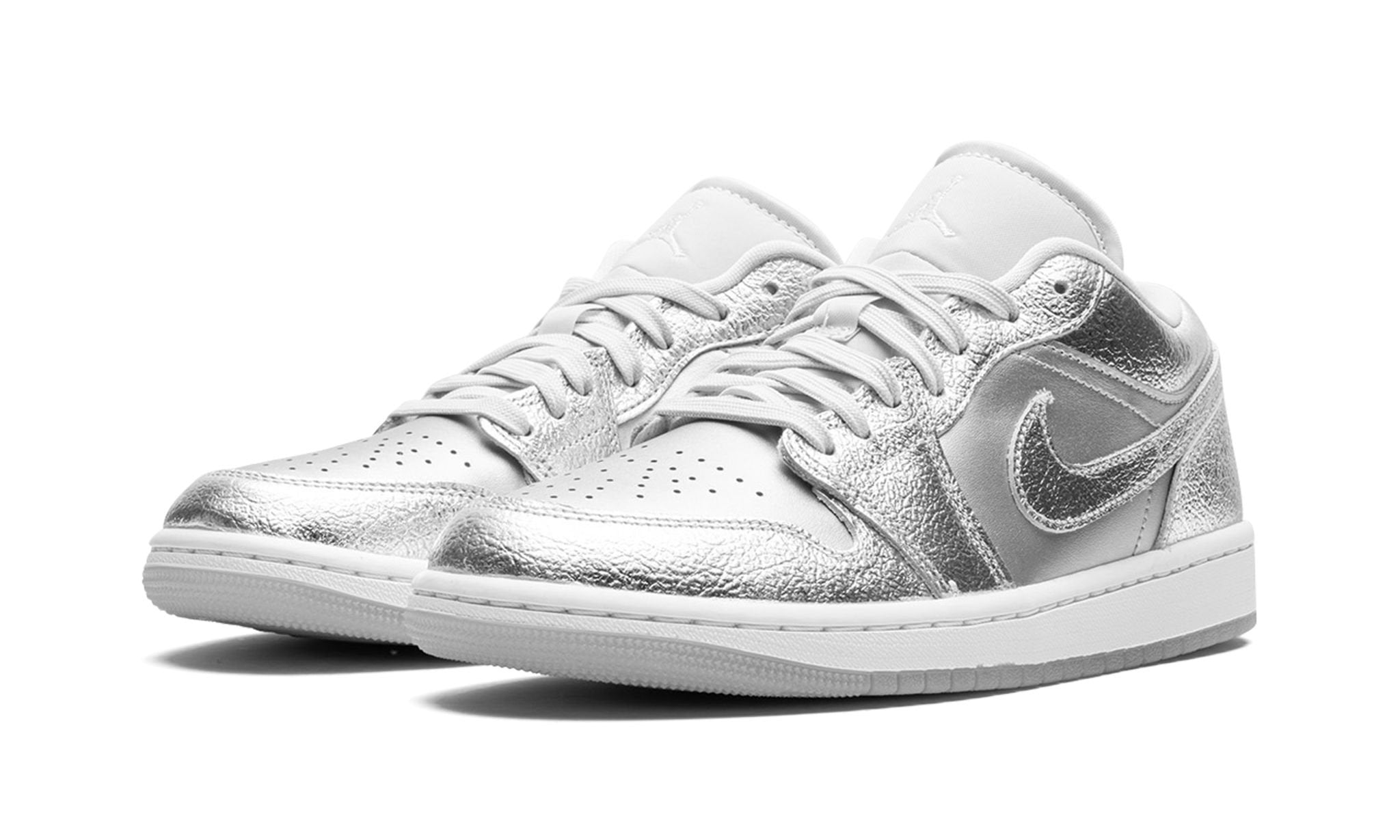 Wmns Air Jordan 1 Low SE 'Metallic Silver'