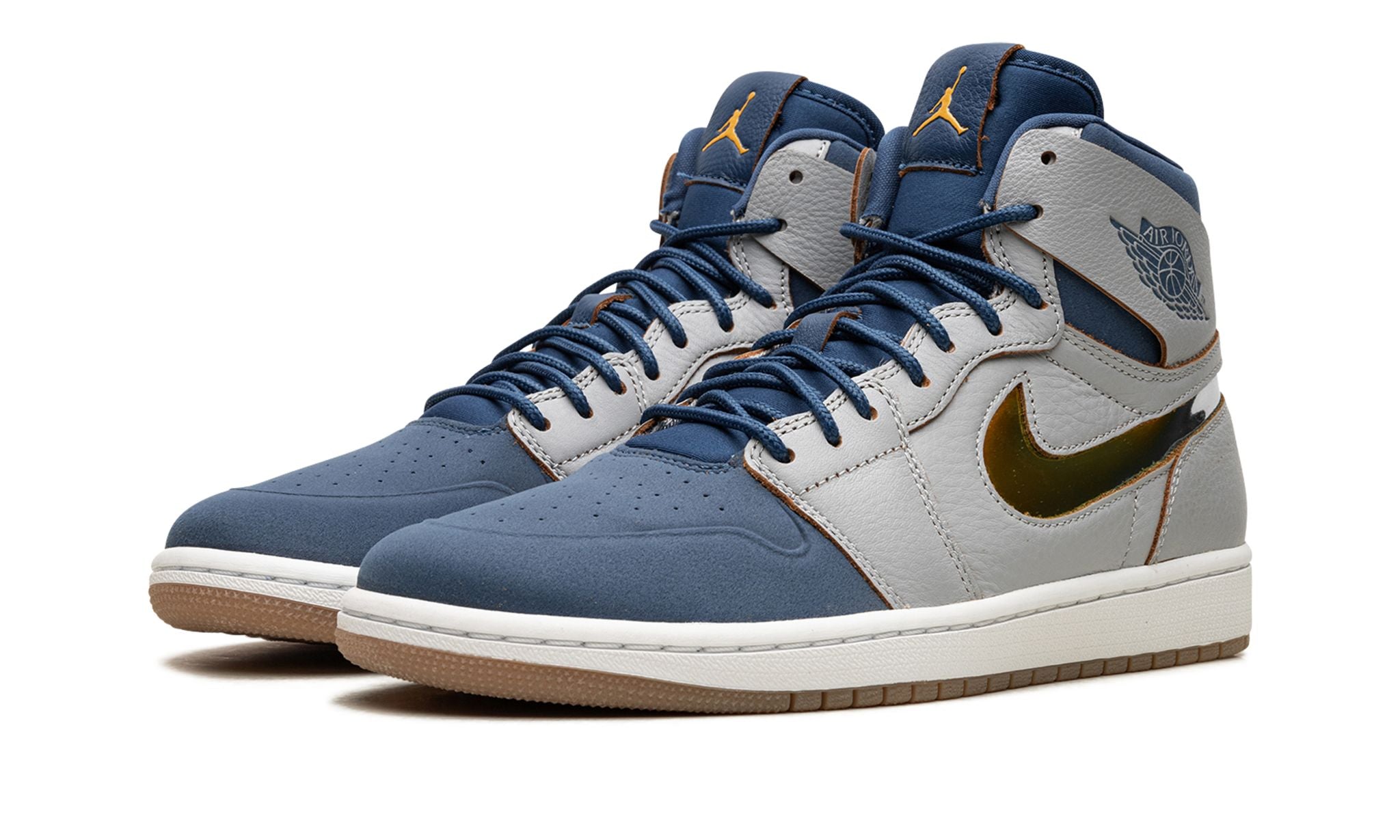 Air Jordan 1 Retro High Nouveau "Dunk from Above"