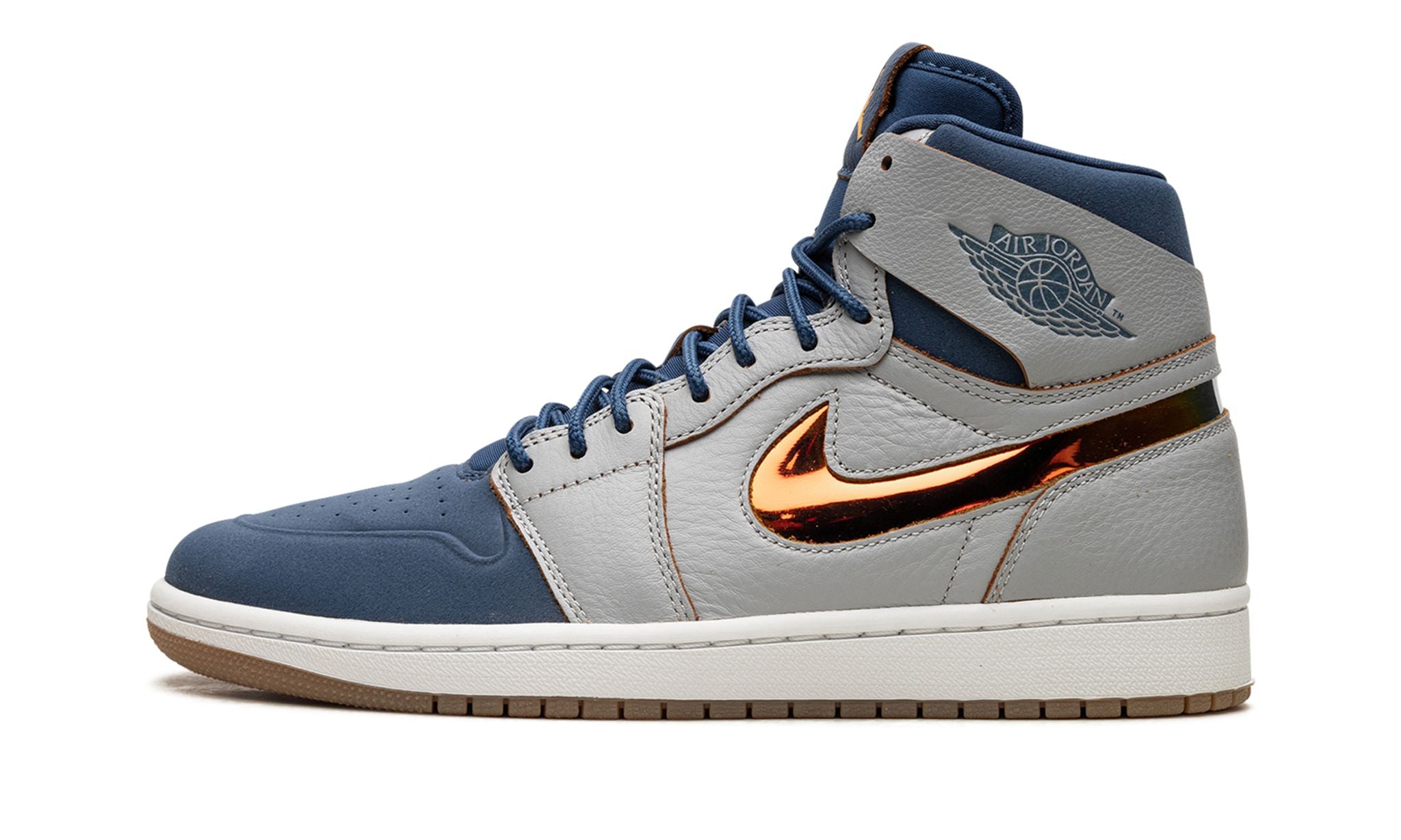 Air Jordan 1 Retro High Nouveau "Dunk from Above"