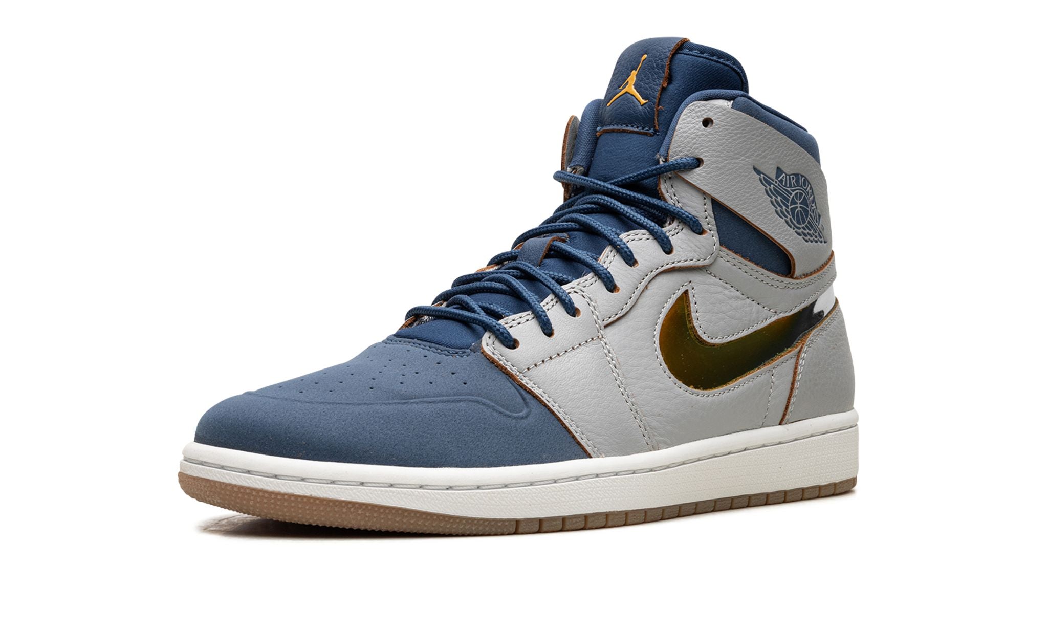 Air Jordan 1 Retro High Nouveau "Dunk from Above"